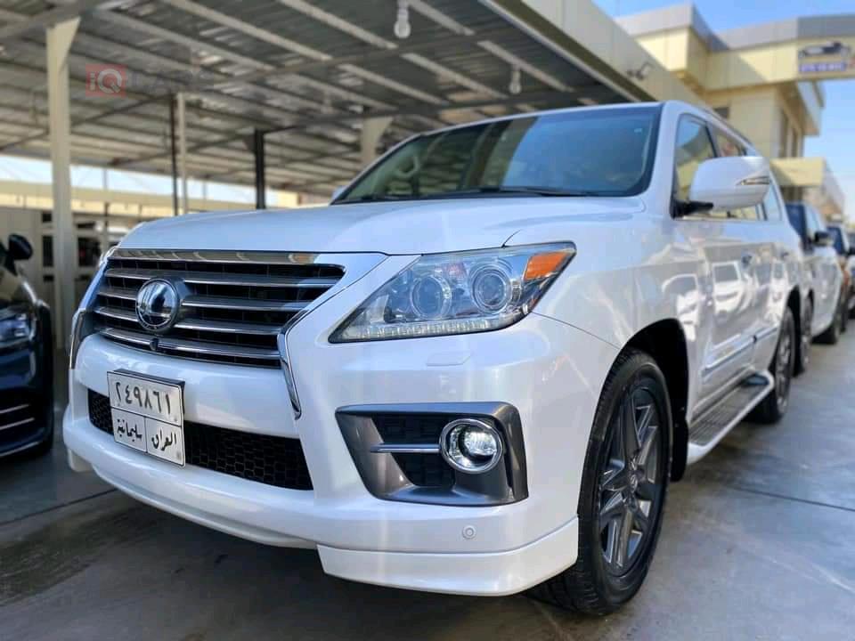 Lexus LX